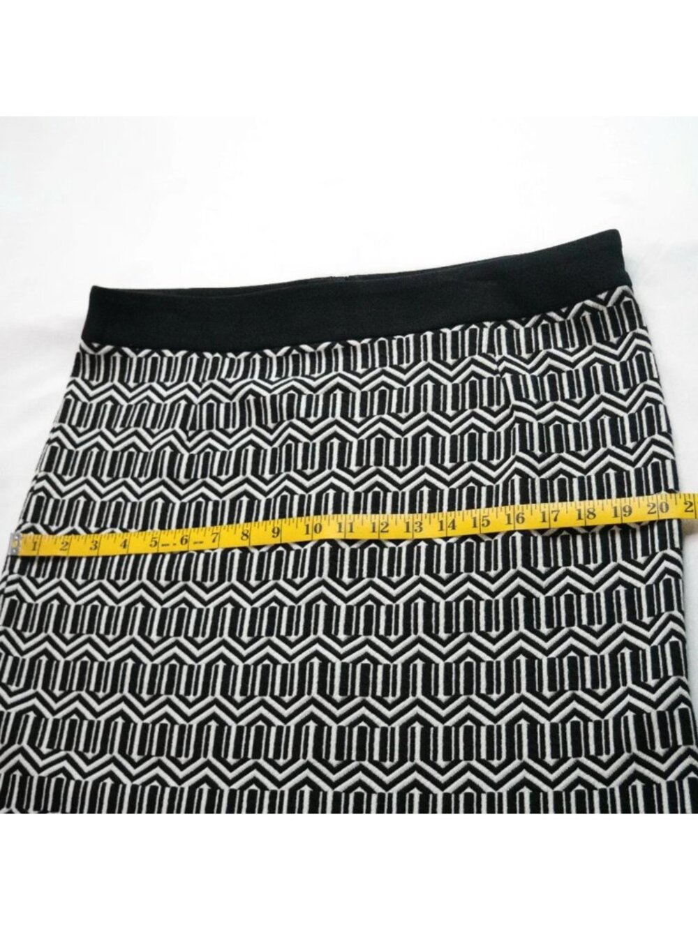 Banana Republic 14 Black White Geometric Jacquard Pencil Skirt NWT - Picture 8 of 12